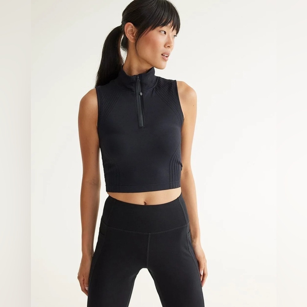 Aritzia The Group by Babaton Zip Tank